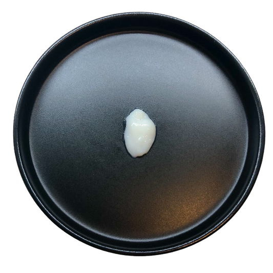 O2 magic facial cream texture and viscosity.