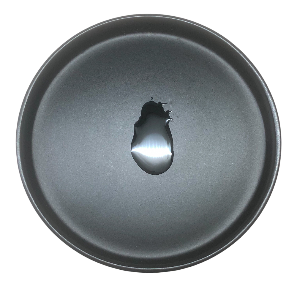 Hydrating Facial Oil Texture and Viscosity. Suitable for skin hydration and dryness repair.