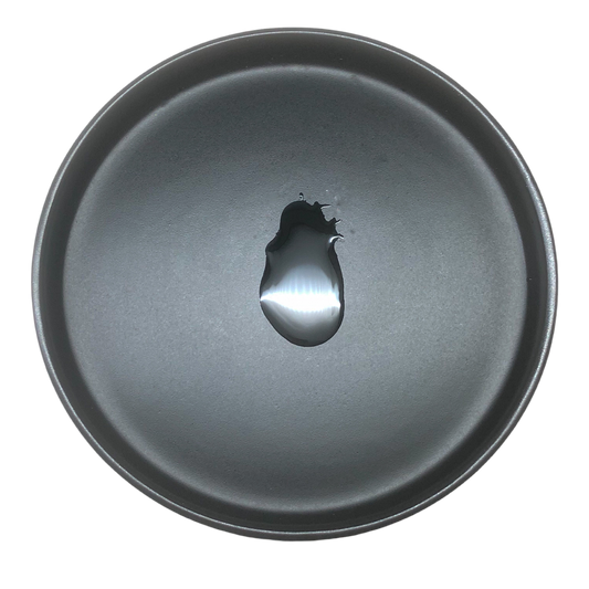 Hydrating Facial Oil Texture and Viscosity. Suitable for skin hydration and dryness repair.